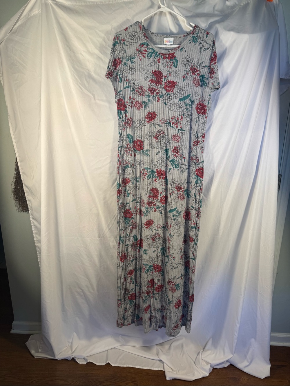 LuLaRoe Maria Floral Maxi Dress Gray Short Sleeve Ribbed Knit